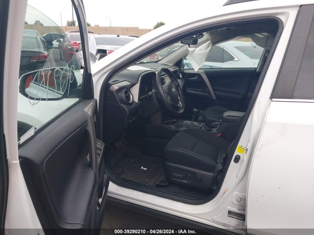 Toyota Rav4 Xle 2018 2T3WFREV8JW462062 Image 5