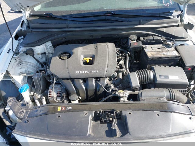 Hyundai Elantra Value Edition 2018 5NPD84LF1JH274233 Image 10