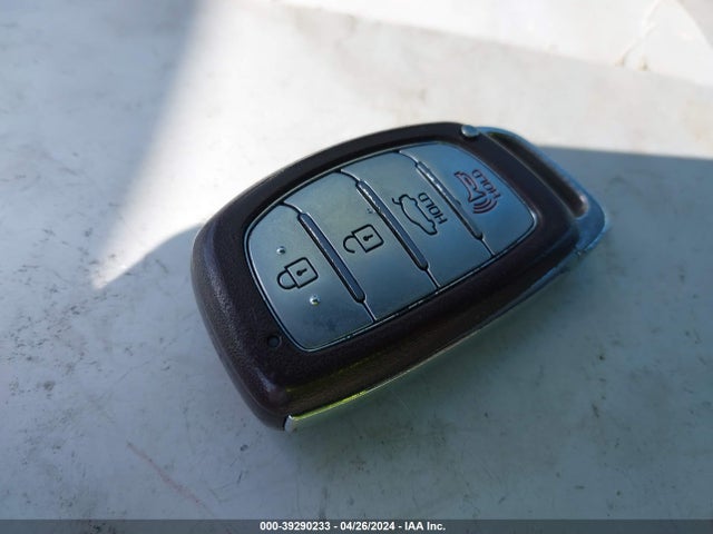 Hyundai Elantra Value Edition 2018 5NPD84LF1JH274233 Image 11