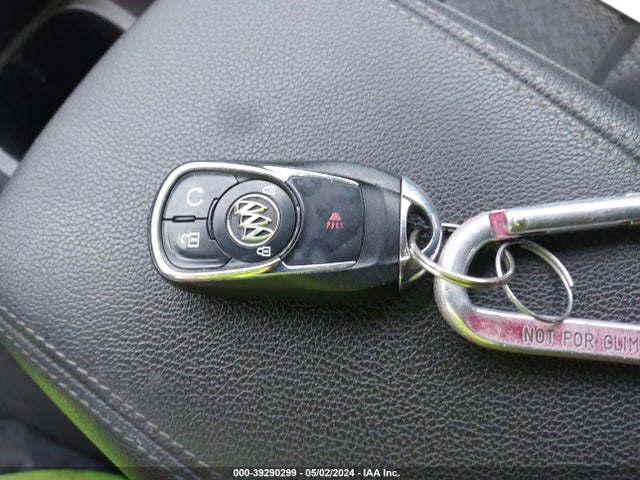 W04GU8SX1J1152483 Buick Regal Tourx Preferred