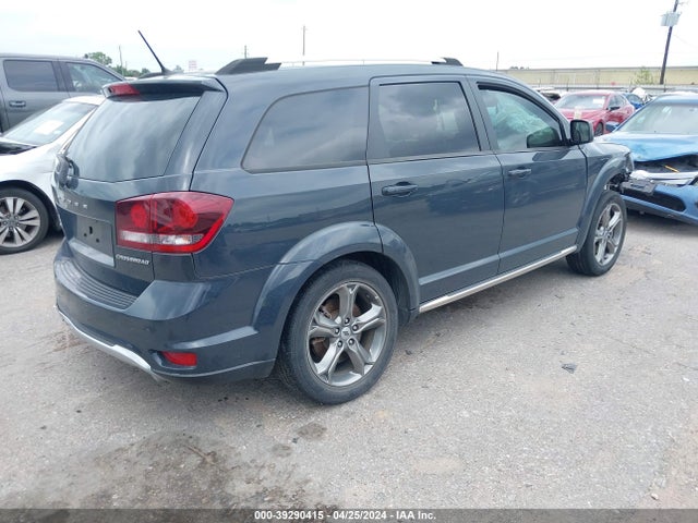 3C4PDCGG6JT209397 Dodge Journey Crossroad
