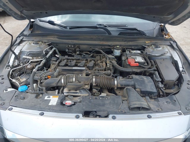 Honda Accord Touring 2018 1HGCV1F96JA074658 Image 10