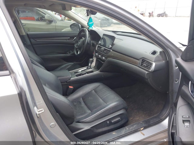 Honda Accord Touring 2018 1HGCV1F96JA074658 Image 5
