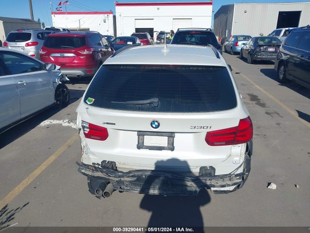 BMW 330i Xdrive 2018 WBA8K3C55JA024048 Image 16