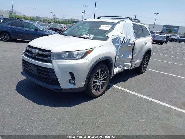 Toyota Highlander Se 2017 5TDKZRFH3HS515776 Image 2