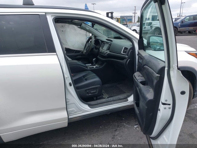 Toyota Highlander Se 2017 5TDKZRFH3HS515776 Image 5