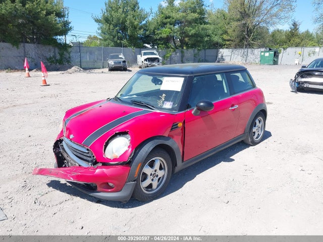 2011 MINI COOPER WMWSU3C57BT095869 Photo 1