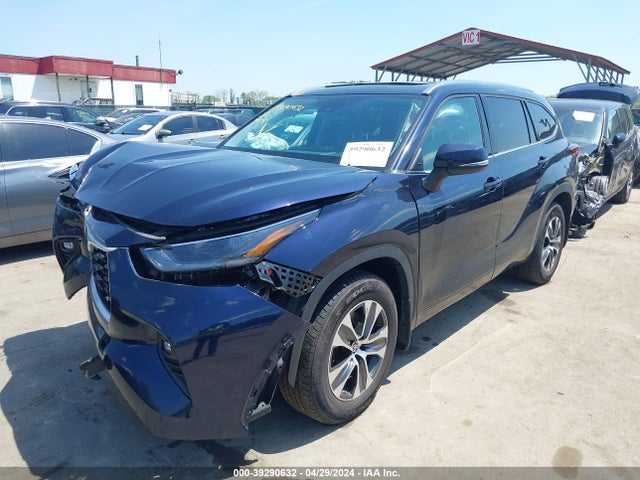 Toyota Highlander Xle 2021 5TDGZRBH4MS099291 Image 2