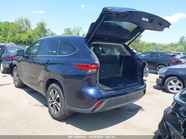 Toyota Highlander Xle 2021 5TDGZRBH4MS099291 Image 3