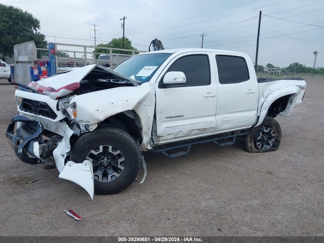 Toyota Tacoma Prerunner V6 2015 5TFJU4GN9FX072672 Image 2
