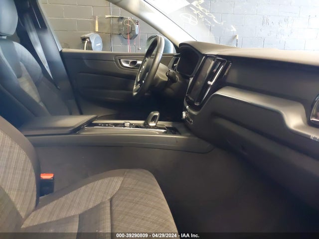 YV4L12RV0P1239652 Volvo Xc60 B5 Core