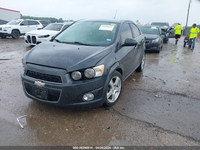 Chevrolet Sonic Ltz Auto 2016 1G1JE5SB6G4136761 Image 2