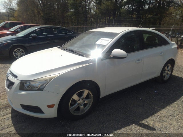 Chevrolet Cruze 1lt Auto 2014 1G1PC5SB8E7315380 Image 2