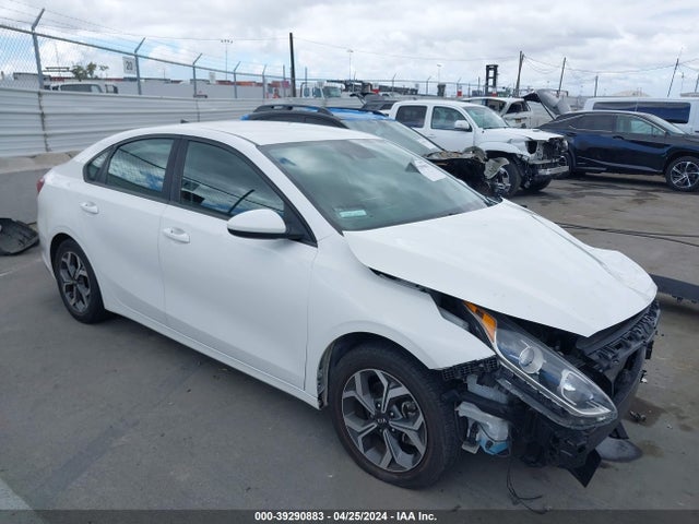 2019 3KPF24AD5KE066437 main image