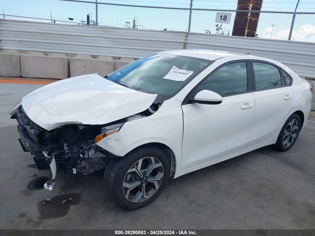 KIA Forte Lxs 2019 3KPF24AD5KE066437 Image 2