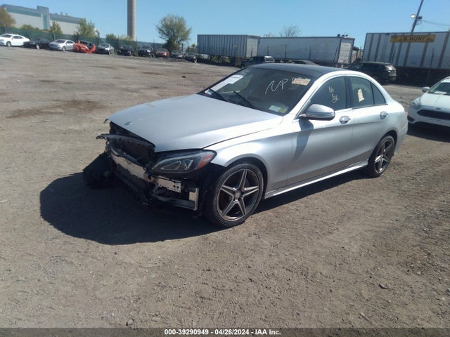 55SWF6GB9FU025670 Mercedes-Benz C 400 4matic