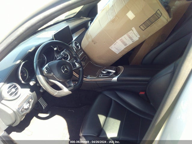 55SWF6GB9FU025670 Mercedes-Benz C 400 4matic