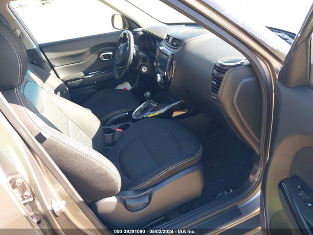 KIA SOUL + 2016 KNDJP3A56G7290550 Image 5