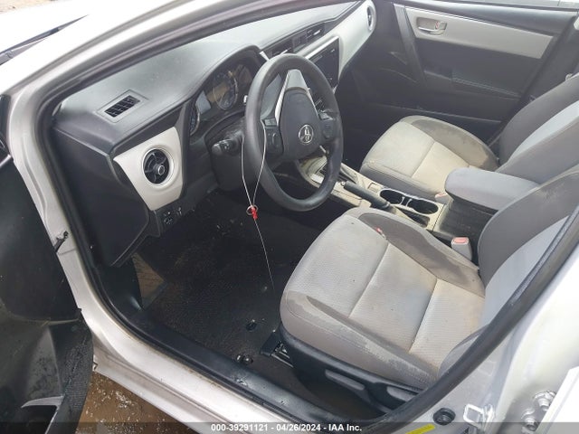 Toyota COROLLA LE 2017 5YFBURHE6HP693143 Image 6
