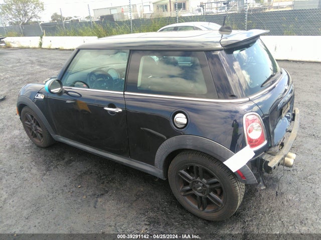 2012 MINI COOPER S WMWSV3C58CTY28784 Photo 2
