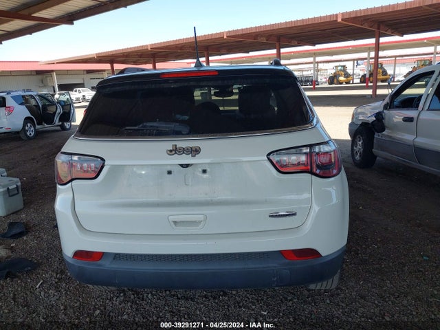 3C4NJCBB6KT623423 Jeep Compass Latitude Fwd
