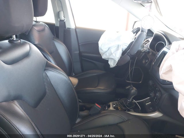 3C4NJCBB6KT623423 Jeep Compass Latitude Fwd