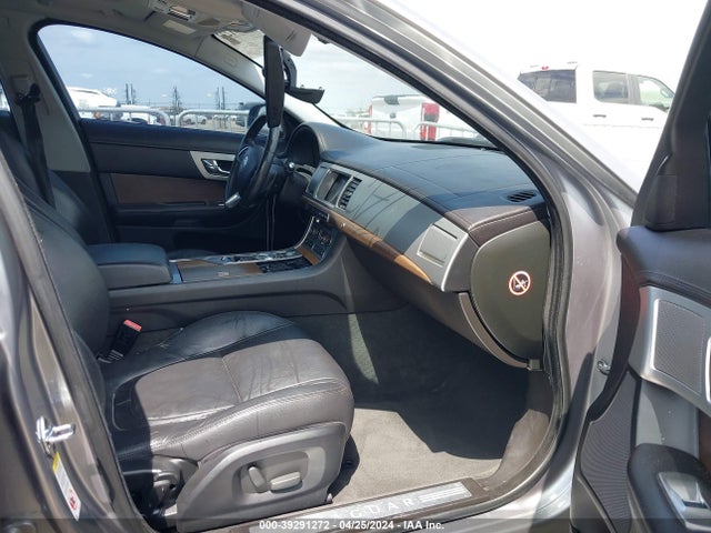 2013 JAGUAR XF SAJWA0ES2DPS76342 Photo 4