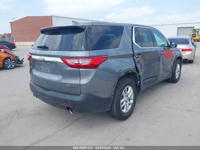 Chevrolet Traverse Ls 2019 1GNERFKW4KJ163531 Image 4
