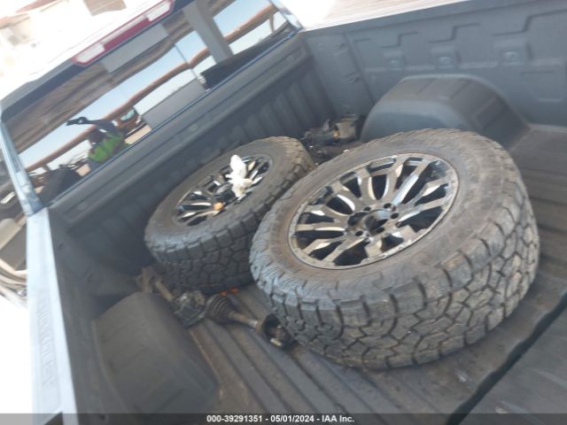 3GCPYFEDXNG109512 Chevrolet Silverado 1500 Ltd 4wd  Short Bed Lt Trail Boss