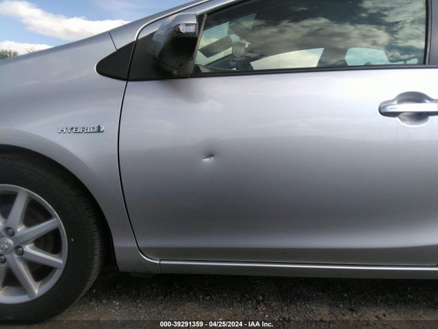 Toyota Prius C Three 2014 JTDKDTB38E1570111 Image 12
