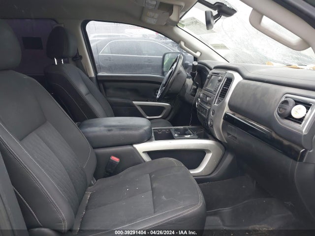 Nissan TITAN SV 2017 1N6AA1E60HN539668 Image 5