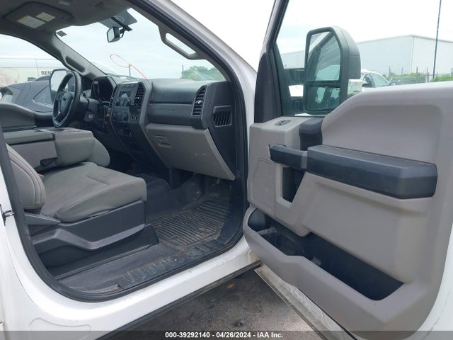 Ford F-250 Xl 2018 1FTBF2A67JEC83054 Image 5