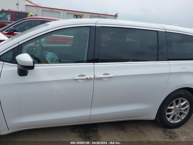 2C4RC1CGXLR163164 Chrysler Voyager Lx