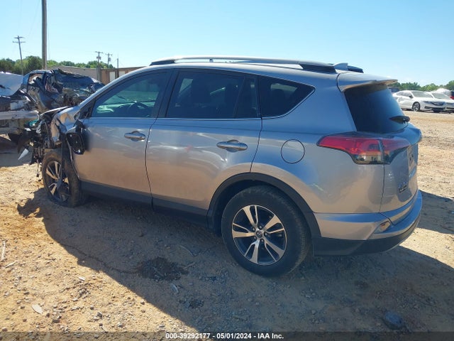 Toyota Rav4 Xle 2018 2T3WFREVXJW468865 Image 3
