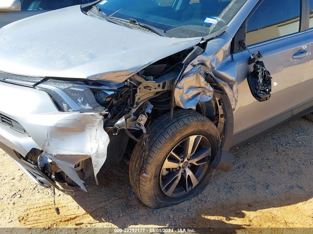 Toyota Rav4 Xle 2018 2T3WFREVXJW468865 Image 6
