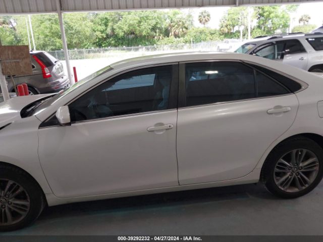 4T1BF1FK3HU433298 Toyota CAMRY SE