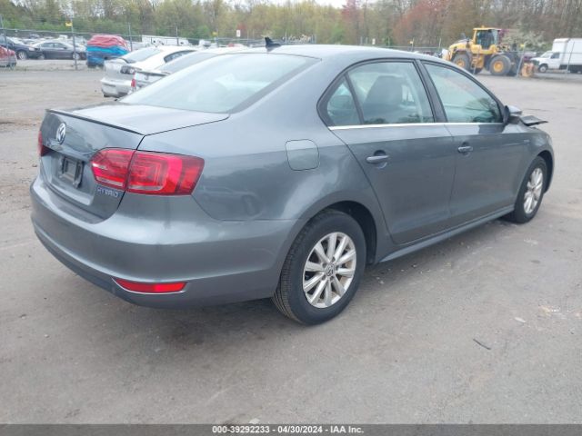 3VW637AJ5EM283773 Volkswagen Jetta Hybrid Se