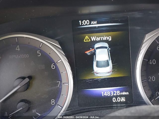 JN1CV7AR3HM682285 Infiniti Q50 2.0t Premium