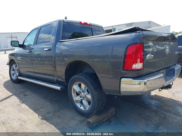 1C6RR7LG5HS584188 RAM 1500 Big Horn  4x4 5'7 Box