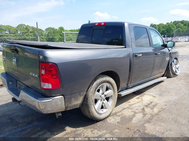 1C6RR7LG5HS584188 RAM 1500 Big Horn  4x4 5'7 Box