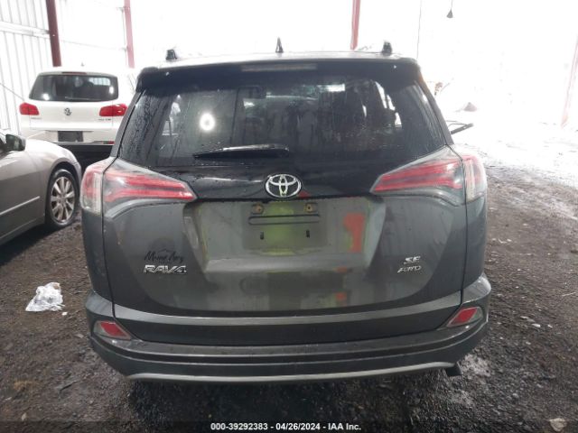 2T3JFREV9HW599483 Toyota RAV4 SE