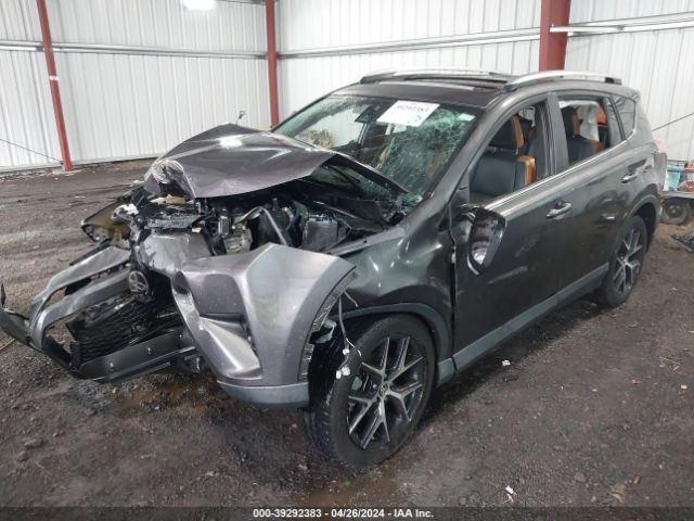 2T3JFREV9HW599483 Toyota RAV4 SE