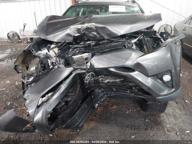 2T3JFREV9HW599483 Toyota RAV4 SE