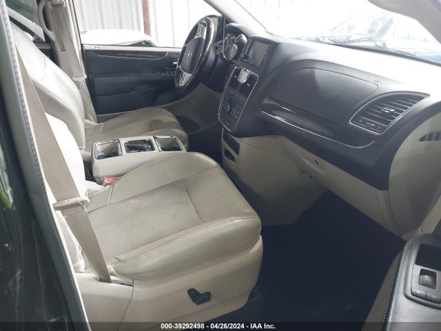 2C4RC1GG4ER204160 Chrysler Town & Country Limited
