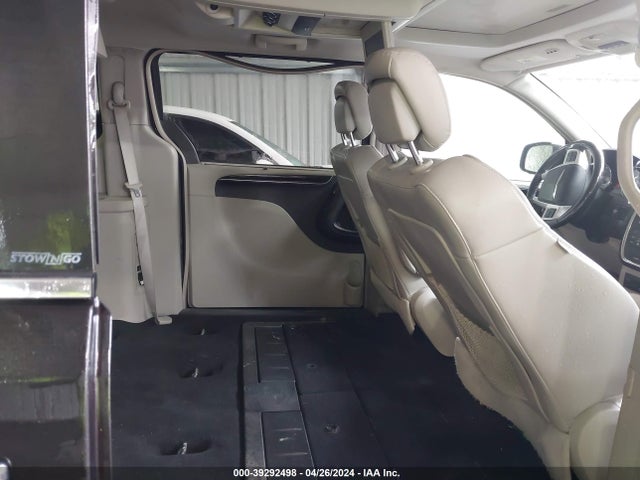 2C4RC1GG4ER204160 Chrysler Town & Country Limited