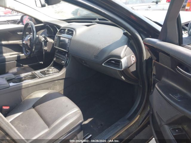 SAJAR4BG1HA965419 Jaguar Xe 25t