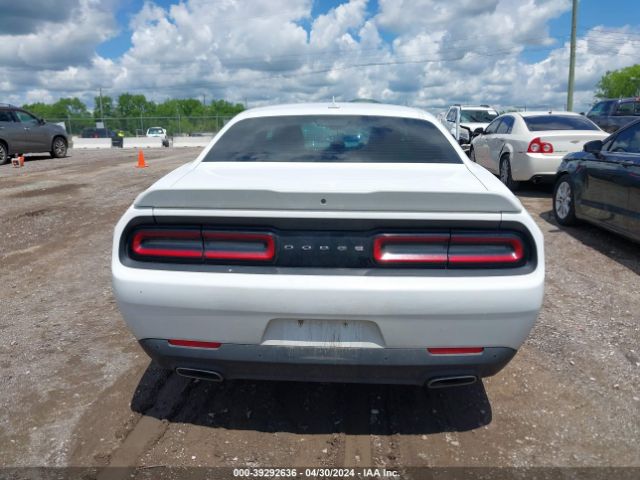2C3CDZAG4GH225890 Dodge Challenger Sxt Plus
