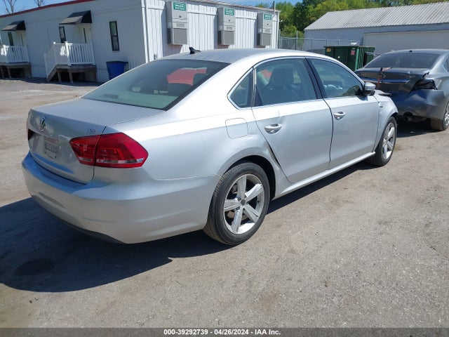 1VWAS7A36FC119434 Volkswagen Passat 1.8t Limited Edition