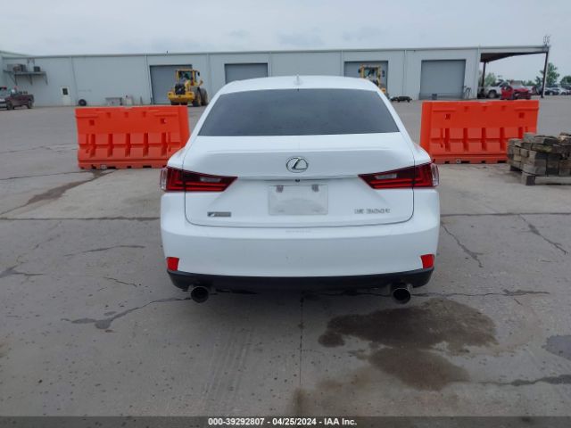 JTHBA1D25G5022885 Lexus IS 200T