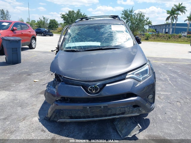 Toyota RAV4 SE 2018 JTMNFREV4JJ165431 Image 12